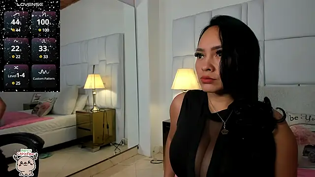 Snapshot of ginebra_ness chatting on 12-12-24, 01:06 ginebra ness online show from 12-12-24, 01:06