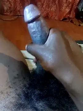 Snapshot of Mr_LowHanger chatting on 11-10-25, 09:36 Mr LowHanger online show from 11-10-25, 09:36