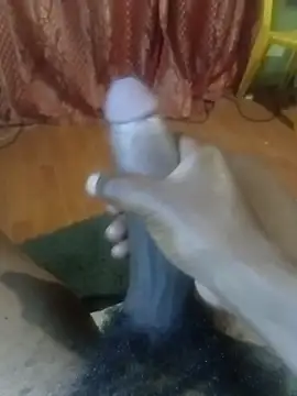 Snapshot of Mr_LowHanger chatting on 11-12-25, 09:47 Mr LowHanger online show from 11-12-25, 09:47