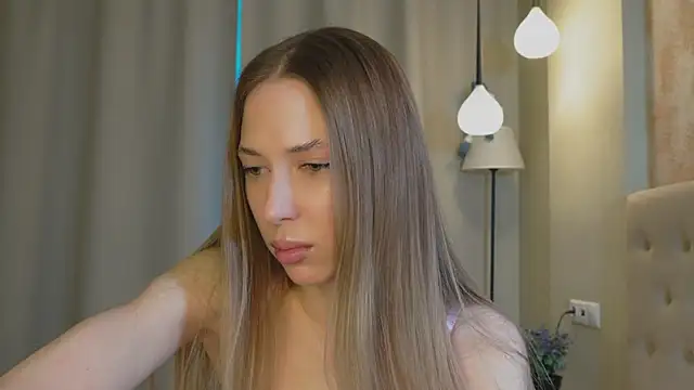 Snapshot of heidas_dream chatting on 06-08-26, 08:15 heidas dream online show from 06-08-26, 08:15