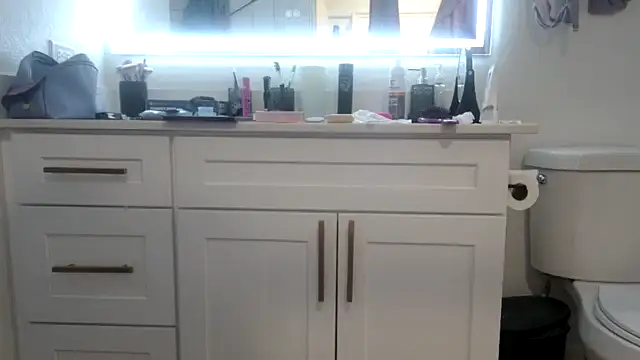 QueenLolaX online show from 04-18-26, 04:27