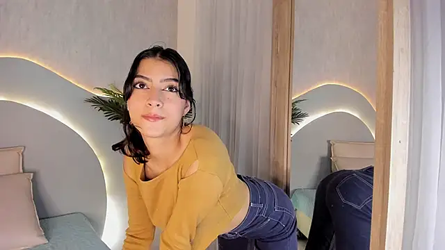 Susana Sanchez online show from 10-27-25, 12:42