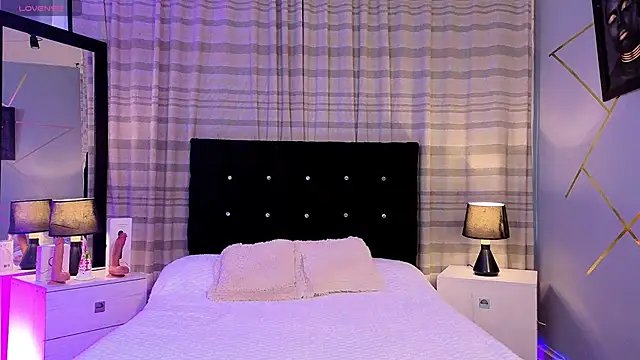 Megan Do Santos online show from 12-03-25, 08:18