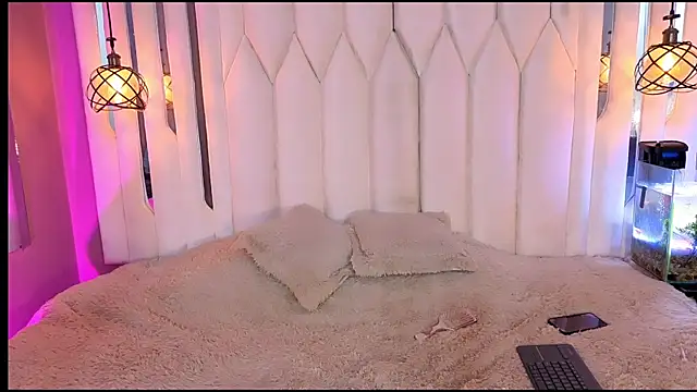 Megan Do Santos online show from 06-11-26, 12:32