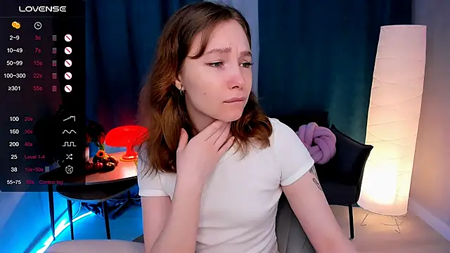 Snapshot of LanaBlu_ chatting on 11-08-25, 02:23 LanaBlu online show from 11-08-25, 02:23