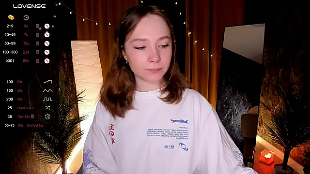 Snapshot of LanaBlu_ chatting on 11-16-25, 06:19 LanaBlu online show from 11-16-25, 06:19