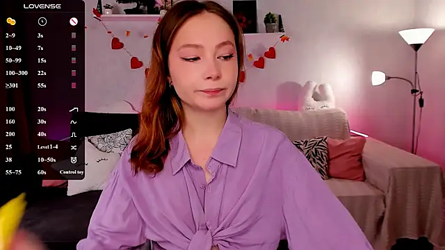 Snapshot of LanaBlu_ chatting on 11-30-25, 08:40 LanaBlu online show from 11-30-25, 08:40