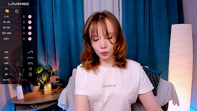 Snapshot of LanaBlu_ chatting on 02-07-26, 02:26 LanaBlu online show from 02-07-26, 02:26