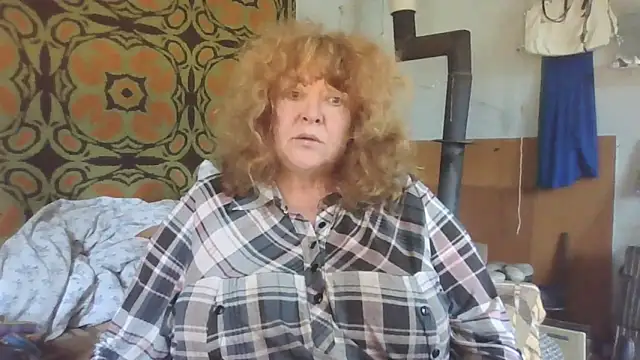 Snapshot of RoseRed69 chatting on 05-21-26, 05:03 RoseRed69 online show from 05-21-26, 05:03