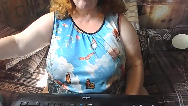 Snapshot of RoseRed69 chatting on 07-06-26, 07:05 RoseRed69 online show from 07-06-26, 07:05