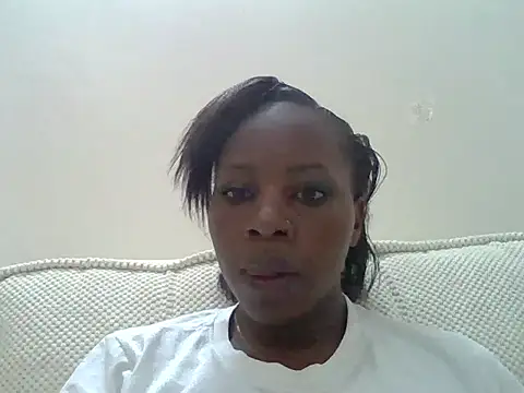 Queen loveer online show from 12-18-25, 01:17