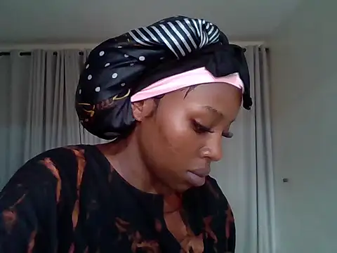 Queen loveer online show from 05-27-26, 10:23