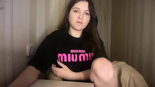 Snapshot of Lina_Most chatting on 01-11-26, 09:42 Lina Most online show from 01-11-26, 09:42