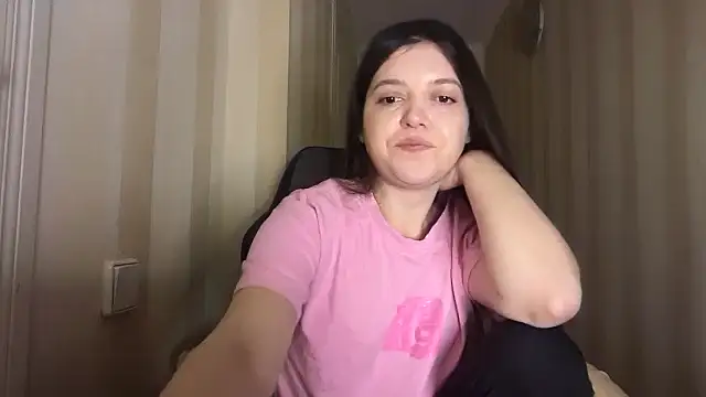 Snapshot of Lina_Most chatting on 02-01-26, 09:13 Lina Most online show from 02-01-26, 09:13