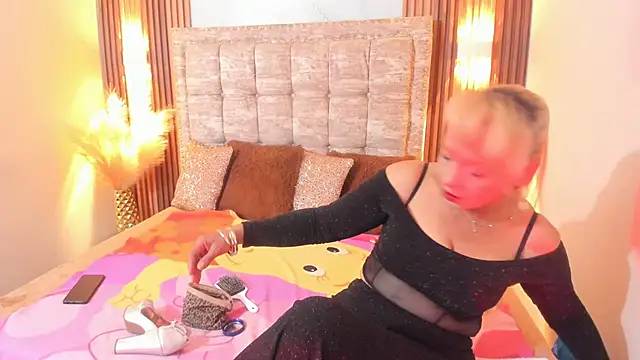 Snapshot of AnastasiaTaylor_ chatting on 02-22-25, 03:12 AnastasiaTaylor online show from 02-22-25, 03:12