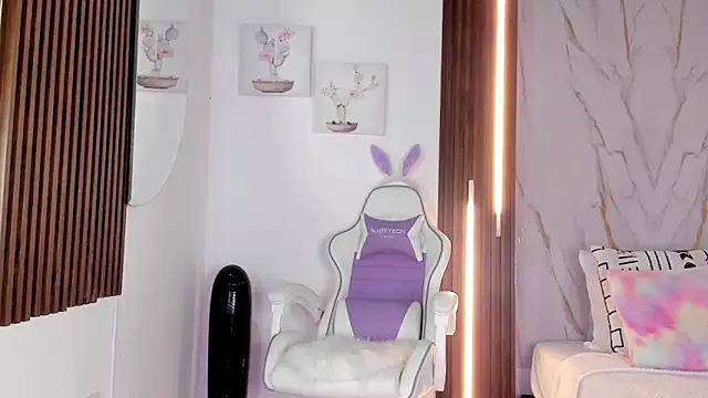 mia six66 online show from 11-23-25, 11:54