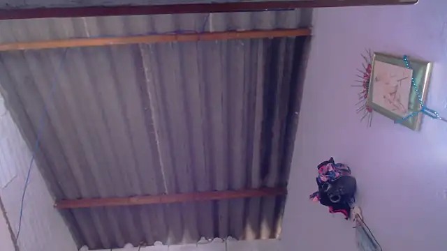 Zafiro subversiva online show from 12-19-25, 03:30