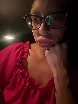 Snapshot of myloveforyouu chatting on 10-11-25, 11:20 myloveforyouu online show from 10-11-25, 11:20