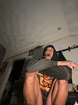 Snapshot of rayyymack chatting on 03-02-25, 06:05 rayyymack online show from 03-02-25, 06:05