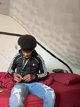 Snapshot of rayyymack chatting on 09-26-25, 01:15 rayyymack online show from 09-26-25, 01:15