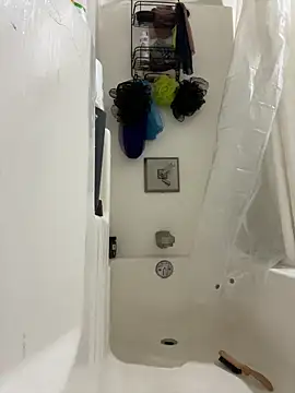 Snapshot of rayyymack chatting on 10-02-25, 06:15 rayyymack online show from 10-02-25, 06:15