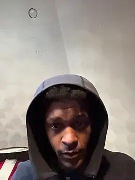 Snapshot of rayyymack chatting on 10-03-25, 01:08 rayyymack online show from 10-03-25, 01:08