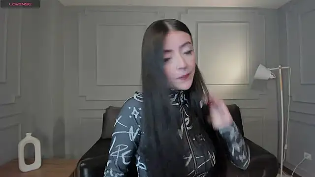 Snapshot of ValeriaRiveraX chatting on 12-21-24, 03:47 ValeriaRiveraX online show from 12-21-24, 03:47
