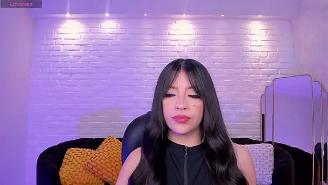 Snapshot of ValeriaRiveraX chatting on 11-28-25, 04:04 ValeriaRiveraX online show from 11-28-25, 04:04