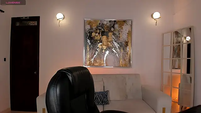 Snapshot of ValeriaRiveraX chatting on 12-16-25, 03:44 ValeriaRiveraX online show from 12-16-25, 03:44