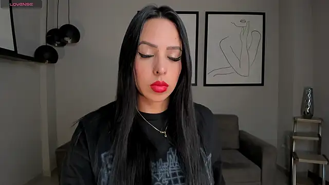 Snapshot of KatieStonne chatting on 02-18-25, 03:42 KatieStonne online show from 02-18-25, 03:42