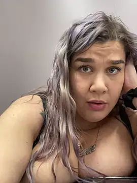 Snapshot of LolaBeretta chatting on 01-24-25, 06:14 LolaBeretta online show from 01-24-25, 06:14