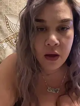 Snapshot of LolaBeretta chatting on 01-24-25, 10:41 LolaBeretta online show from 01-24-25, 10:41