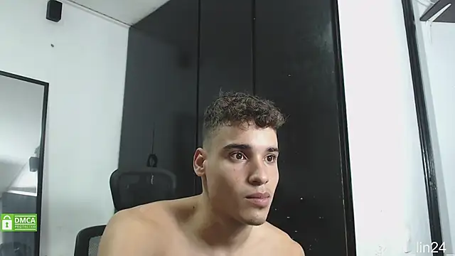 Snapshot of Babylin77 chatting on 12-19-24, 02:23 Babylin77 online show from 12-19-24, 02:23