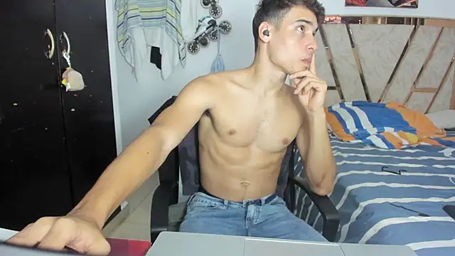 Snapshot of Babylin77 chatting on 02-02-26, 01:59 Babylin77 online show from 02-02-26, 01:59