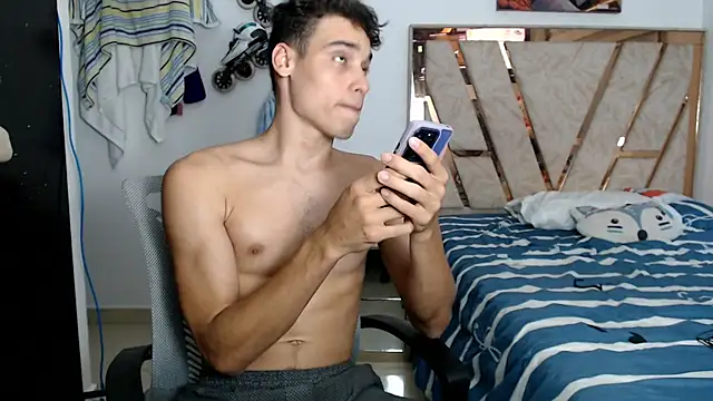 Snapshot of Babylin77 chatting on 02-04-26, 10:58 Babylin77 online show from 02-04-26, 10:58