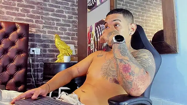 Damian09  online show from 11-12-25, 05:24