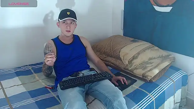 Dylanwhite23  online show from 01-18-25, 04:15