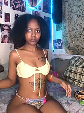 Snapshot of naughtybitches5 chatting on 03-16-25, 03:47 naughtybitches5 online show from 03-16-25, 03:47