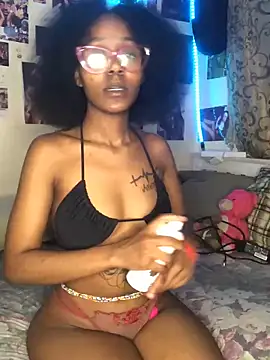 Snapshot of naughtybitches5 chatting on 03-19-25, 03:41 naughtybitches5 online show from 03-19-25, 03:41