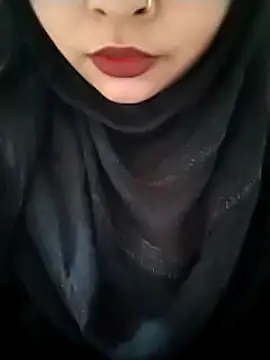 Snapshot of Indian-Nazia chatting on 03-08-25, 06:37 Indian-Nazia online show from 03-08-25, 06:37