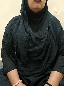 Snapshot of Indian-Nazia chatting on 09-12-25, 05:57 Indian-Nazia online show from 09-12-25, 05:57