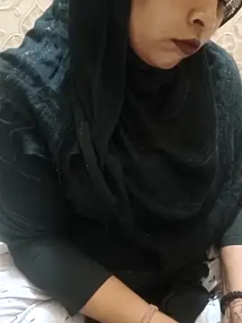 Snapshot of Indian-Nazia chatting on 09-16-25, 06:42 Indian-Nazia online show from 09-16-25, 06:42