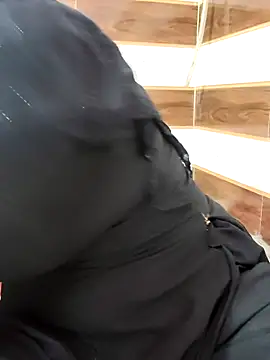 Snapshot of Indian-Nazia chatting on 10-07-25, 08:55 Indian-Nazia online show from 10-07-25, 08:55