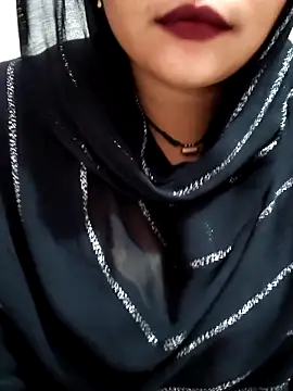 Snapshot of Indian-Nazia chatting on 10-08-25, 11:30 Indian-Nazia online show from 10-08-25, 11:30