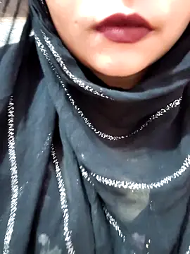 Snapshot of Indian-Nazia chatting on 10-10-25, 06:23 Indian-Nazia online show from 10-10-25, 06:23