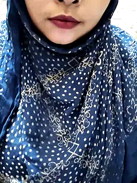 Snapshot of Indian-Nazia chatting on 10-10-25, 07:35 Indian-Nazia online show from 10-10-25, 07:35