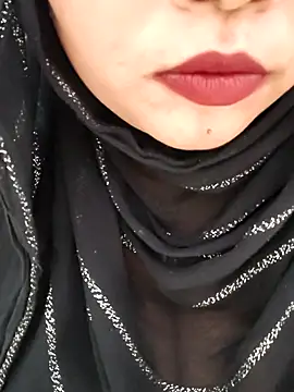 Snapshot of Indian-Nazia chatting on 10-18-25, 07:09 Indian-Nazia online show from 10-18-25, 07:09