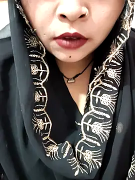 Snapshot of Indian-Nazia chatting on 11-07-25, 08:42 Indian-Nazia online show from 11-07-25, 08:42