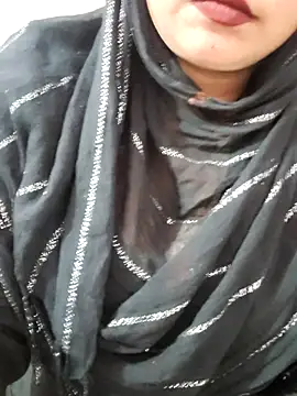 Snapshot of Indian-Nazia chatting on 11-08-25, 05:56 Indian-Nazia online show from 11-08-25, 05:56