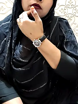 Snapshot of Indian-Nazia chatting on 11-26-25, 04:41 Indian-Nazia online show from 11-26-25, 04:41